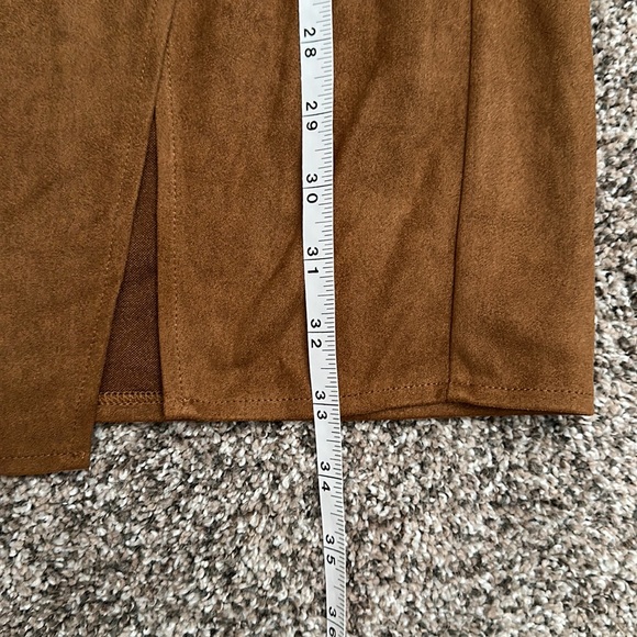 Adjustable tie wrap faux suede skirt - Picture 5 of 5